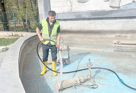 SÜS HAVUZLARI İLKBAHARA HAZIR