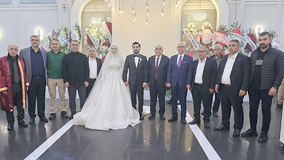 SİYASET VE İŞ DÜNYASI BU DÜĞÜNDE BULUŞTU