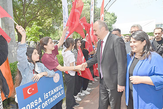 VALİ CANALP “ÇOCUKLAR, ÜLKEMİZİN EN BÜYÜK GÜVENCESİDİR”