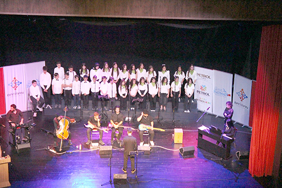 BATMAN BİLİM VE SANAT MERKEZİNDEN ÇOK DİLLİ KONSER