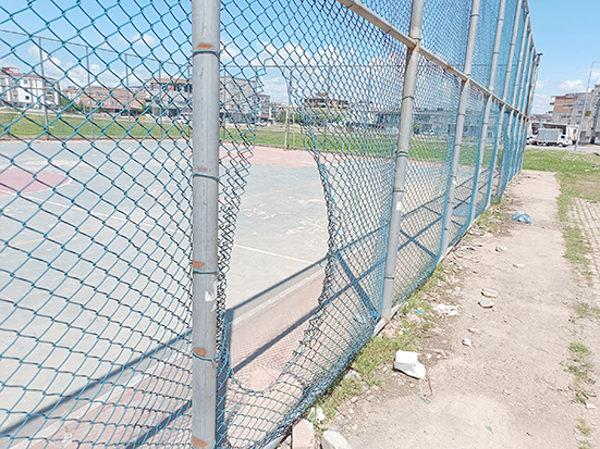GENÇLER İÇİN SPOR ALANLARI YENİLENİYOR