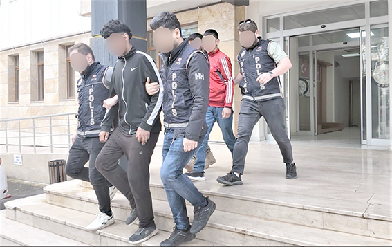İNŞAAT HIRSIZLARINA SUÇÜSTÜ: 2 ŞÜPHELİ TUTUKLANDI