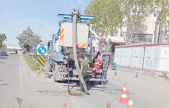 KENT GENELİNDE YOĞUN BACA TEMİZLİĞİ