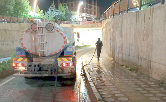 MERETO CADDESİ PIRIL PIRIL YIKANDI
