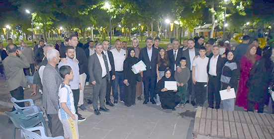 NASIROĞLU, PARKTA VATANDAŞLARI DİNLEDİ