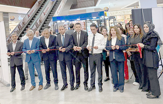 ÖĞRENCİLERDEN MUHTEŞEM YILSONU SERGİSİ