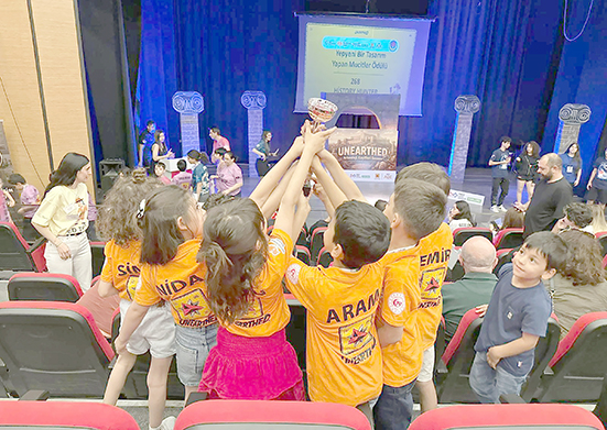 ÖĞRENCİLERDEN ULUSLARARASI BAŞARI