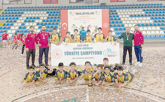 PETROL ORTAOKULU TÜRKİYE ŞAMPİYONU OLDU