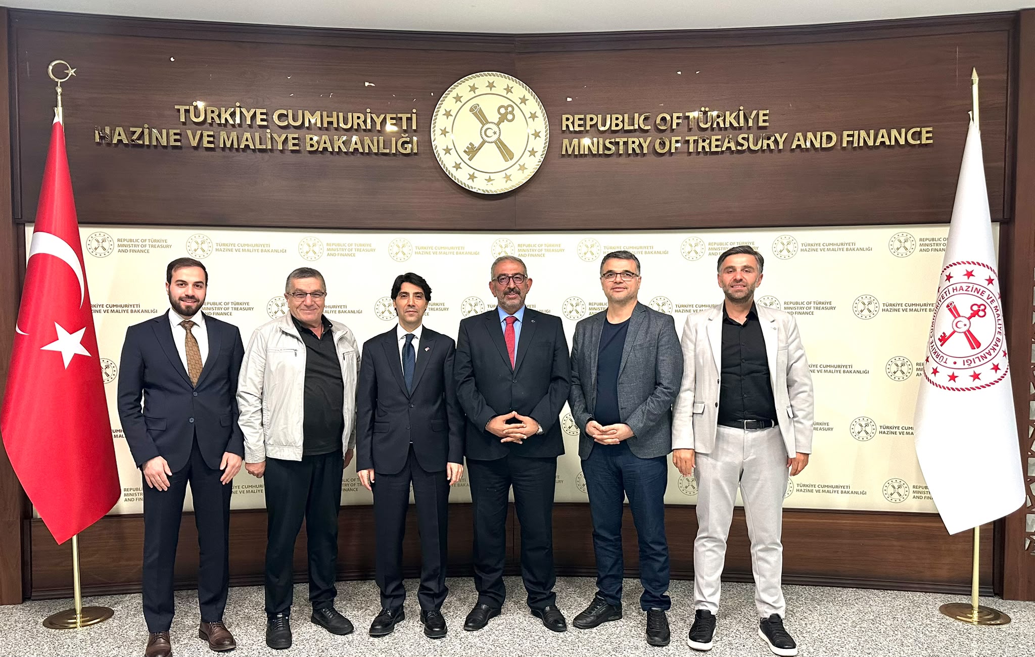 GAZETECİLER, BAKAN YARDIMCISI ZEKERİYA KAYA’YI ZİYARET ETTİ