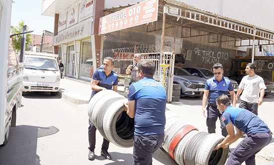 KALDIRIM İŞGALLERİNE GEÇİT YOK