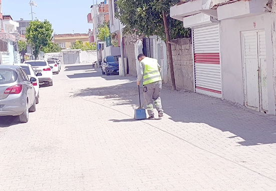 BELEDİYEDEN KENT GENELİNDE TEMİZLİK ATAĞI