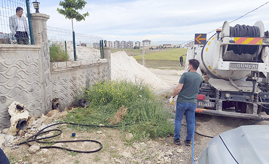 BELEDİYE’DEN İLAÇLAMA AÇIKLAMASI “BUĞDAY BİTİ VE ÜVEZ GEÇİCİ VE DOĞAL BİR SÜREÇTİR”