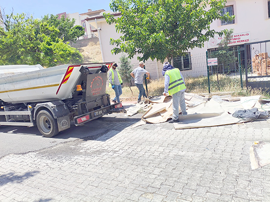MAHALLELERDE TEMİZLİK ÇALIŞMALARI SÜRÜYOR