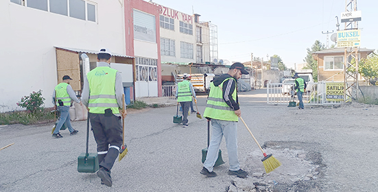 MARANGOZLAR SİTESİ VE ÇAMLICA’DA TEMİZLİK ÇALIŞMASI