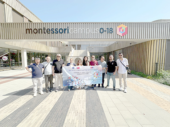 ÖĞRETMENLER HOLLANDA’DA EĞİTİM MODELİNİ YERİNDE İNCELEDİ