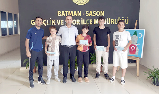 SASON’DA BAŞARILI SPORCULAR ÖDÜLLENDİRİLDİ