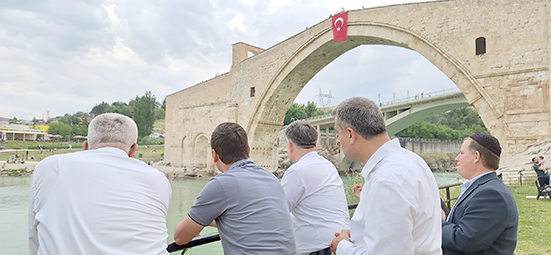 TARİHİ MALABADİ KÖPRÜSÜ’NDE İLK YAZ ŞENLİĞİ COŞKUSU