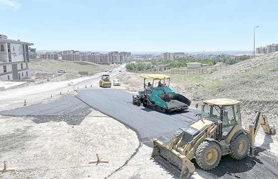 4 YILDA 405 KM UZUNLUĞUNDA ASFALT SERİMİ GERÇEKLEŞTİRİLDİ