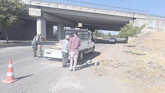 BEŞEVLER VE HUZUR MAHALLELERİNDE PARKE YAMA ÇALIŞMASI
