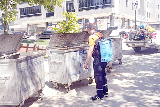 İLAÇLAMA ÇALIŞMALARI KENT GENELİNDE ARALIKSIZ SÜRÜYOR