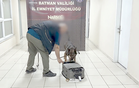 DEDEKTÖRÜ KÖPEK MAİLO’DAN UYUŞTURUCUYA GEÇİT YOK