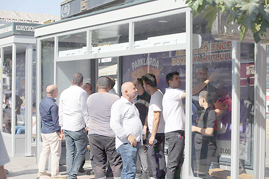 KLİMALI DURAKLAR HİZMETE HAZIRLANIYOR