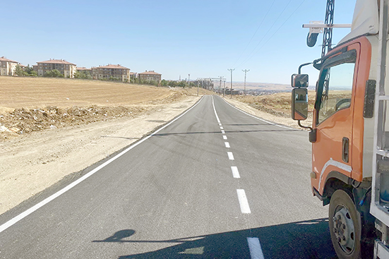 YENİ KENT MEZARLIK BAĞLANTI YOLU SICAK ASFALTLANDI
