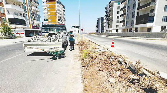 PARKE YAMA EKİPLERİ 45 MAHALLEDE KESİNTİSİZ ÇALIŞIYOR