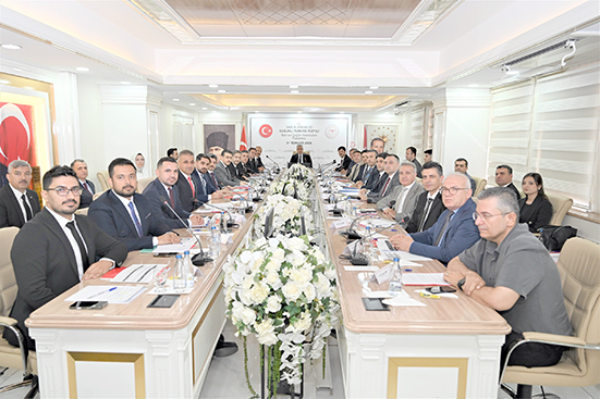 SAĞLIK YÖNETİCİLERİ TOPLANTISI BAKAN MEMİŞOĞLU BAŞKANLIĞINDA GERÇEKLEŞTİRİLDİ