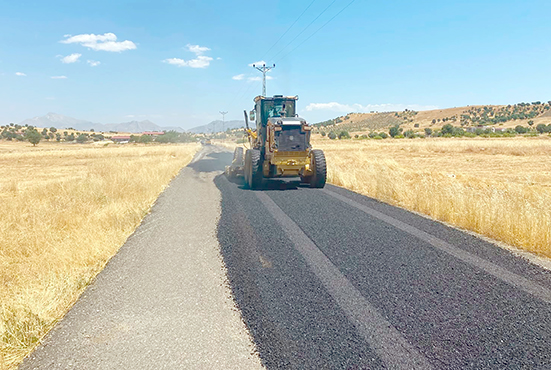 HEYBELİ-BALBAŞI-ACAR YOLUNDA ASFALT ONARIMI