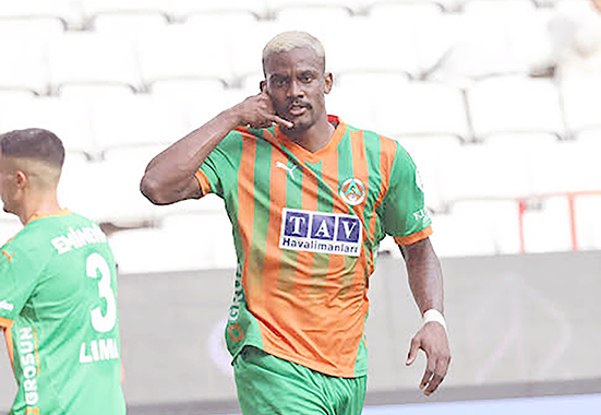 VENEZUELALI FORVET CORDOVA, PETROLSPOR’DA