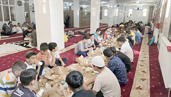 SOSYAL MEDYADAKİ ÇAĞRI LAHMACUN ETKİNLİĞİNE DÖNÜŞTÜ