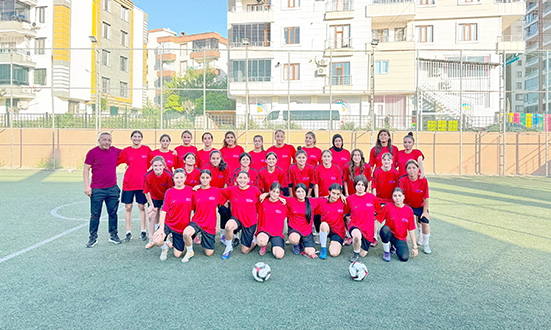 SPOR GENÇ VE ÇOCUKLARIN SOSYALLEŞMESİNİ SAĞLIYOR