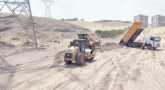 YENİ YOL GÜZERGÂHINDA ÇALIŞMALAR SÜRÜYOR