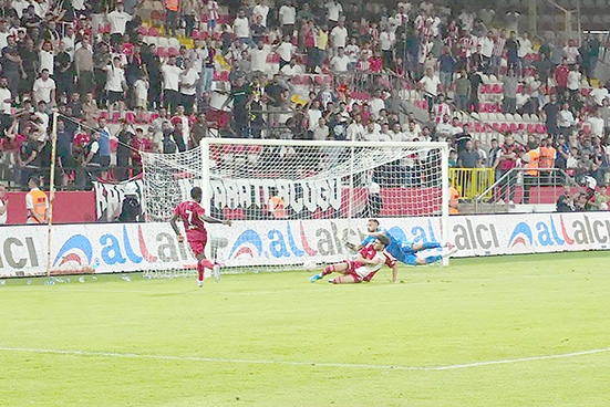 PETROLSPOR’DA ROTA SARIYER