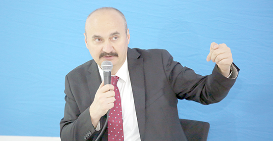 VALİ CANALP “ZAFER RUHU GELECEĞE IŞIK TUTUYOR”