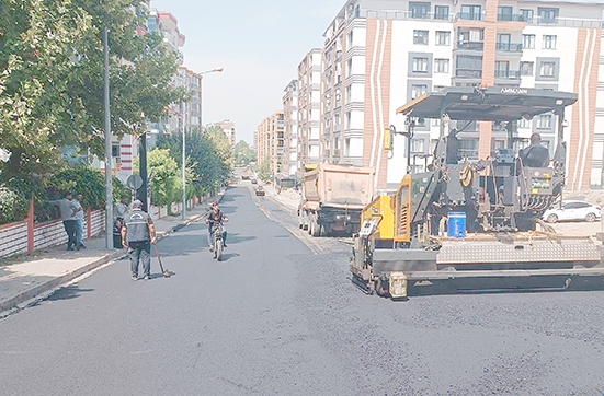 10 MAHALLEDE YOL ÇALIŞMASI SÜRÜYOR