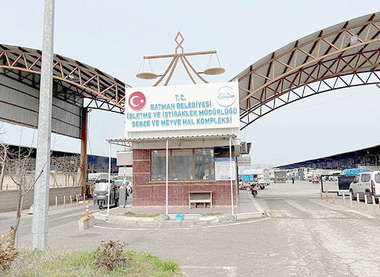 SEBZE VE MEYVE HALİNDE 135 BİN TONLUK HAREKETLİLİK