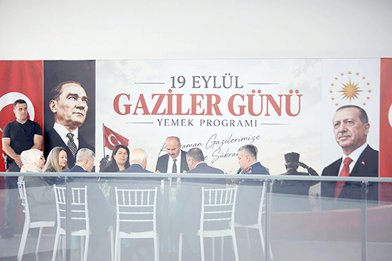 GAZİLER ONURUNA YEMEK PROGRAMI