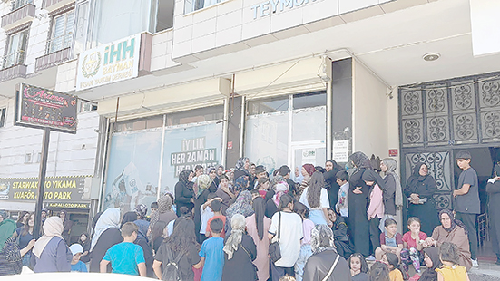 550’Sİ YETİM, 1000 ÖĞRENCİYE KIRTASİYE YARDIMI