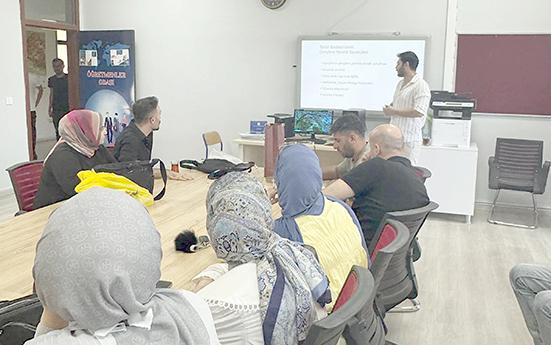 ÖĞRETMENLERE SİGARA BIRAKMA DANIŞMANLIĞI VERİLDİ