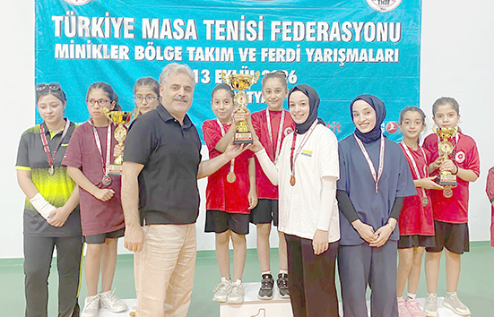 PETROLSPOR MASA TENİSİNDE ÇİFTE BAŞARI