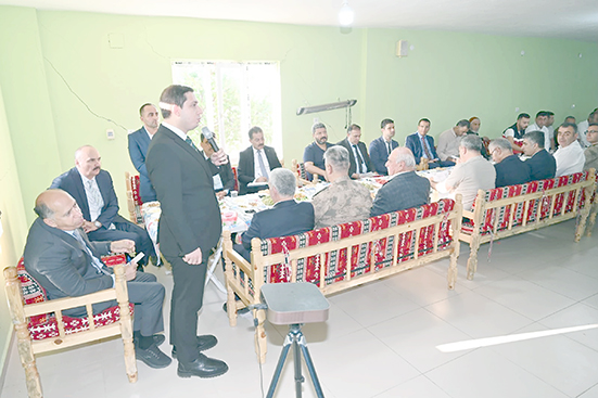 VALİ CANALP KÖY KÖY GEZDİ, VATANDAŞLARIN TALEPLERİNİ DİNLEDİ