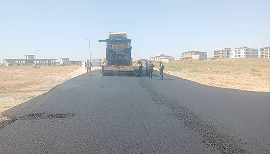 KENT GENELİNDE YENİ YOL, ASFALT VE ZEMİN ÇALIŞMASI