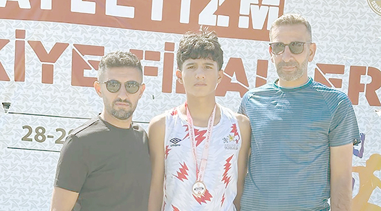 ZEKERİYA ŞEYHANİ TÜRKİYE ÜÇÜNCÜSÜ OLDU