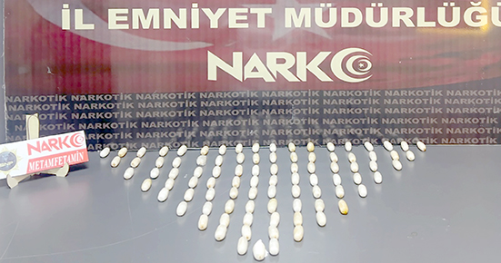SİNDİRİM SİSTEMİNDE UYUŞTURUCU TAŞIYAN ŞÜPHELİ TUTUKLANDI