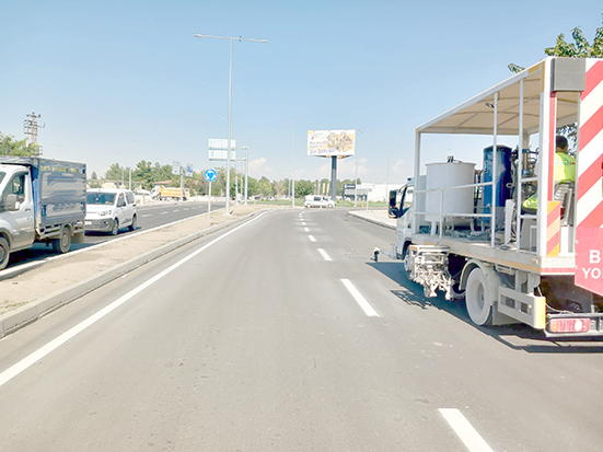 RECEP TAYYİP ERDOĞAN BULVARI’NDA YOL ÇİZGİLERİ YENİLENDİ