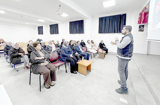 BEŞ İLÇEDE BAĞIMLILIK FARKINDALIĞI EĞİTİMİ