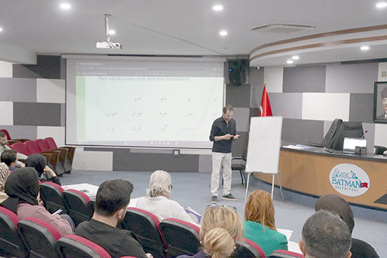 BELEDİYE PERSONELİ TARİHÎ METİNLERİ OKUMAYI ÖĞRENECEK