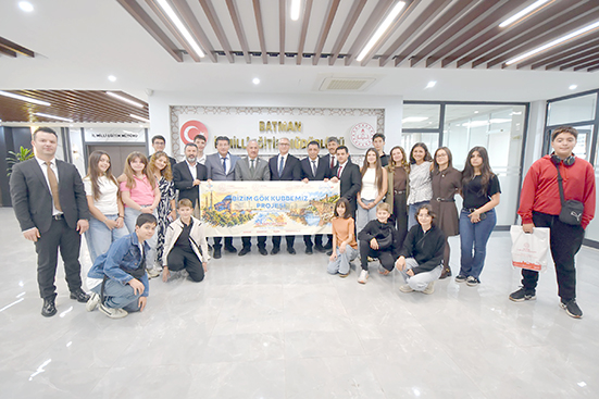 İSTANBUL’DAN GELEN ÖĞRENCİLER İL MÜDÜRÜ CİĞER’İ ZİYARET ETTİ